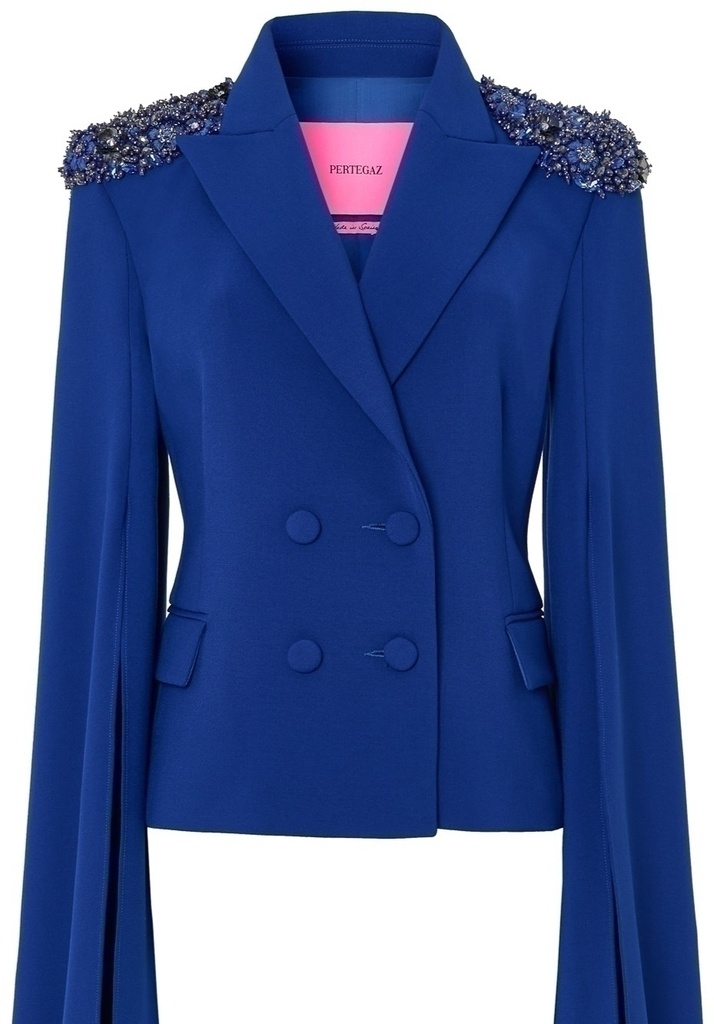 Blazer entallada con mangas capa