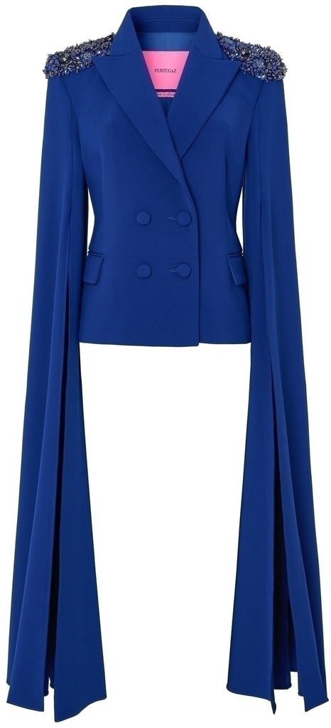 Blazer entallada con mangas capa